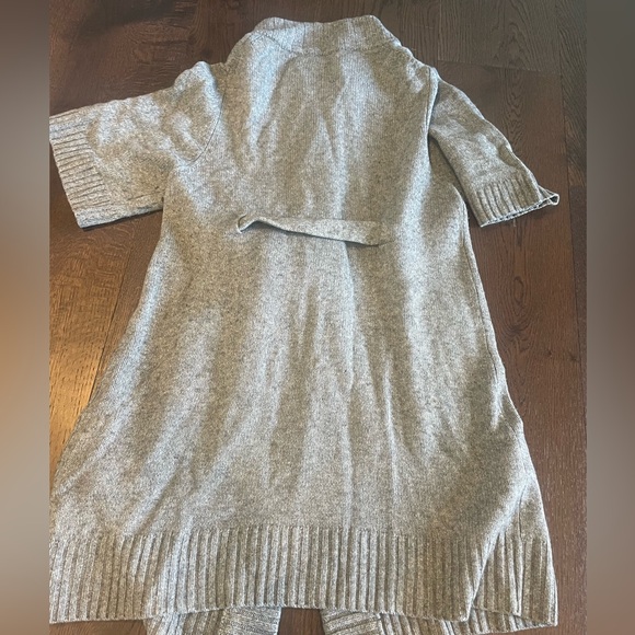 Banana Republic long grey sweater with side pockets and belt - Picture 4 of 7